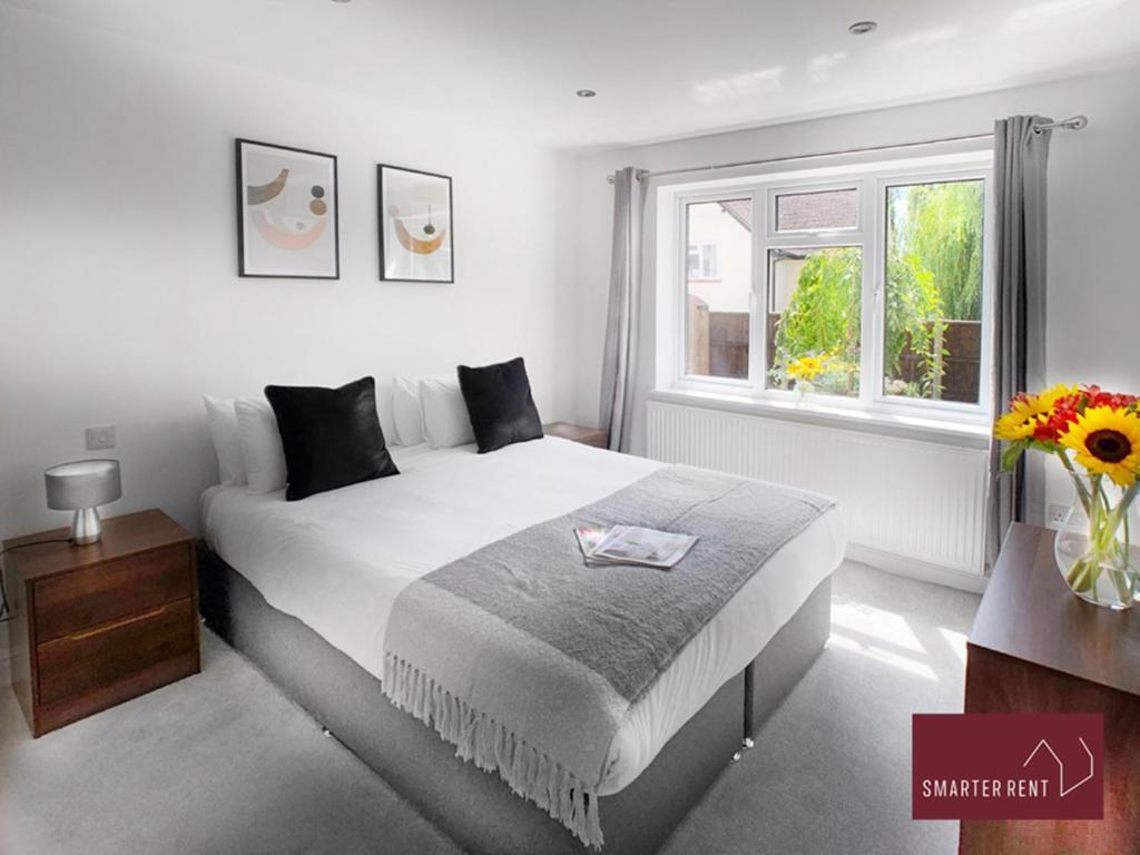 Sunninghill Village - 2 Bed - Parking And Garden Ascot  Dış mekan fotoğraf