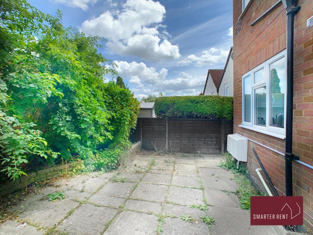 Sunninghill Village - 2 Bed - Parking And Garden Ascot  Dış mekan fotoğraf